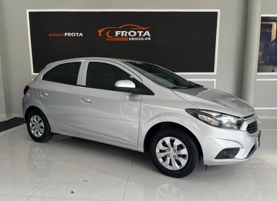 CHEVROLET ONIX 1.0 MPFI JOY 8V FLEX 4P MANUAL CHEVROLET ONIX 1.0 MPFI JOY 8V FLEX 4P MANUAL